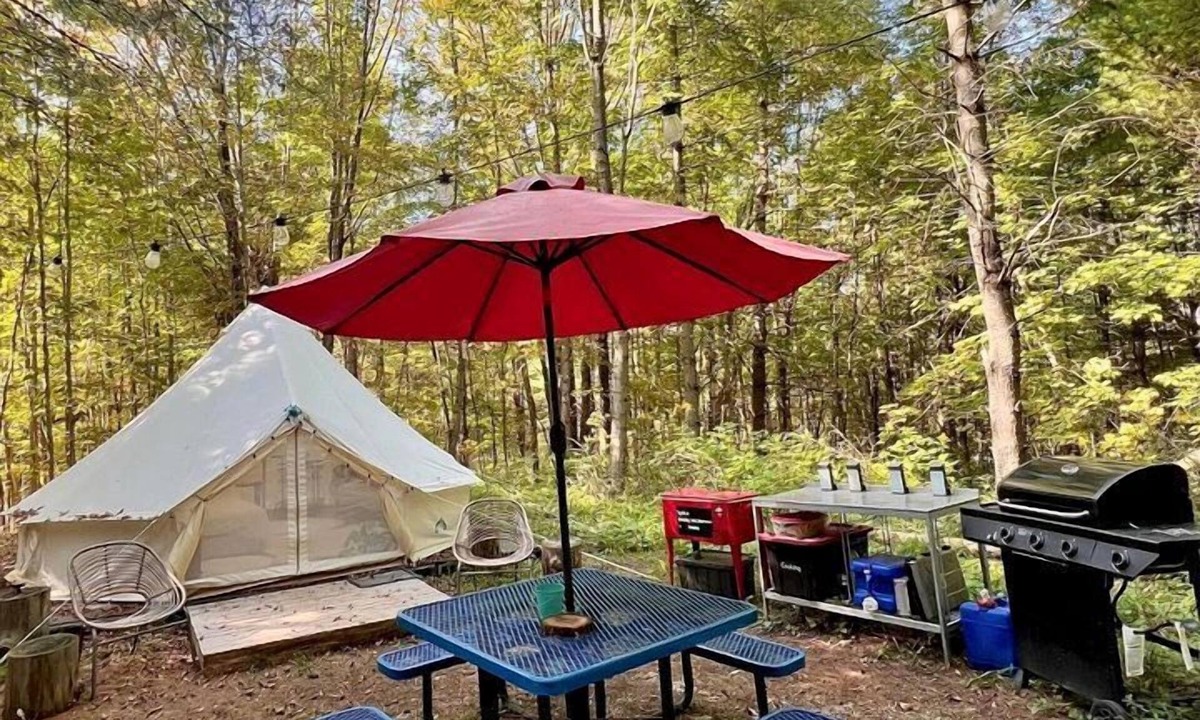 Markdale House | Glamping At The Koi Pond