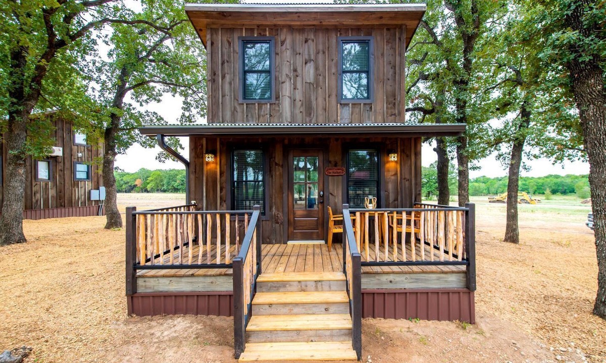 Elm Mott House | Glamping Cabin in Waco, Texas for Weekend Escapes to Nature