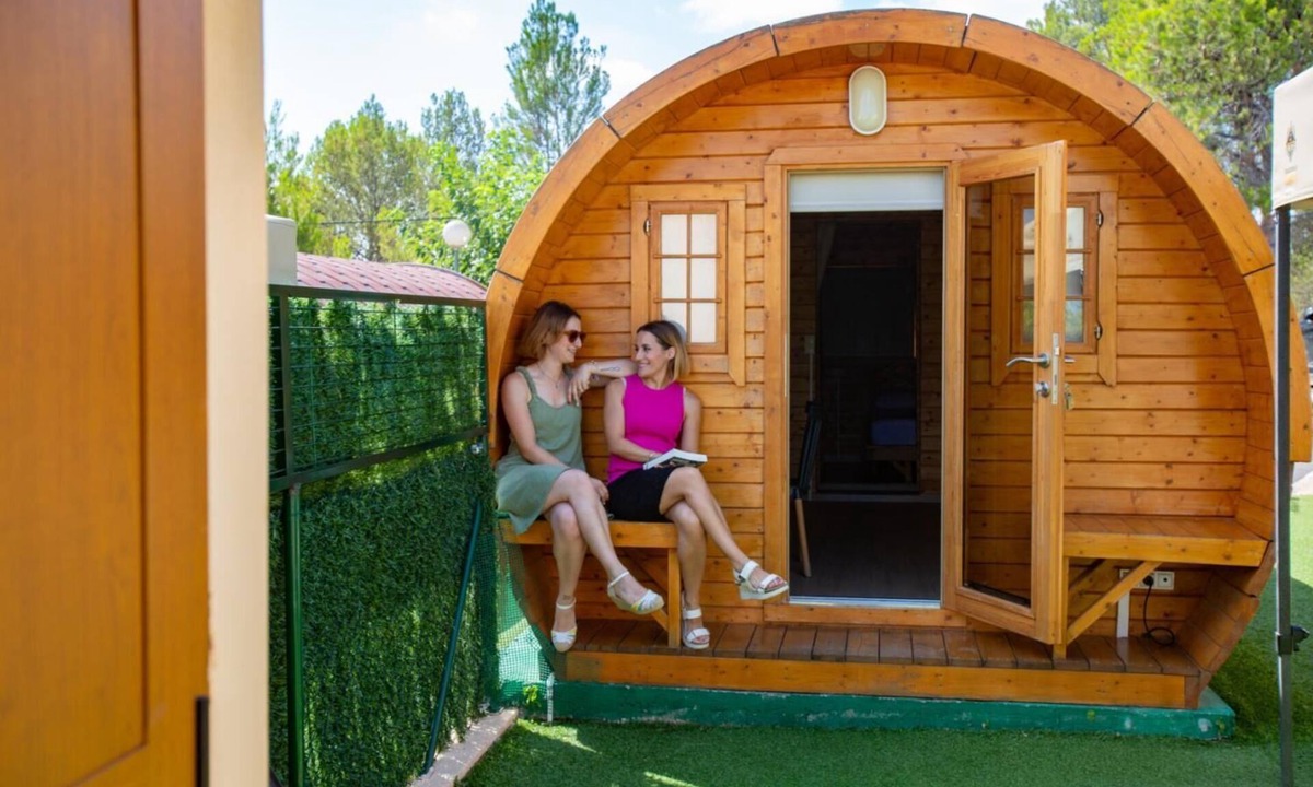 Navajas RV Rental | Glamping - One Bedroom Camping, Sleeps 4