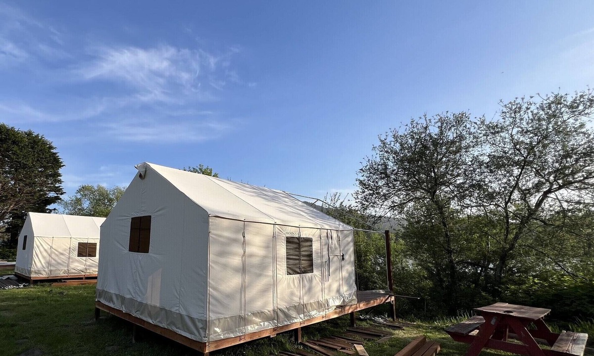 Klamath Cabin | Glamping tent on the river.