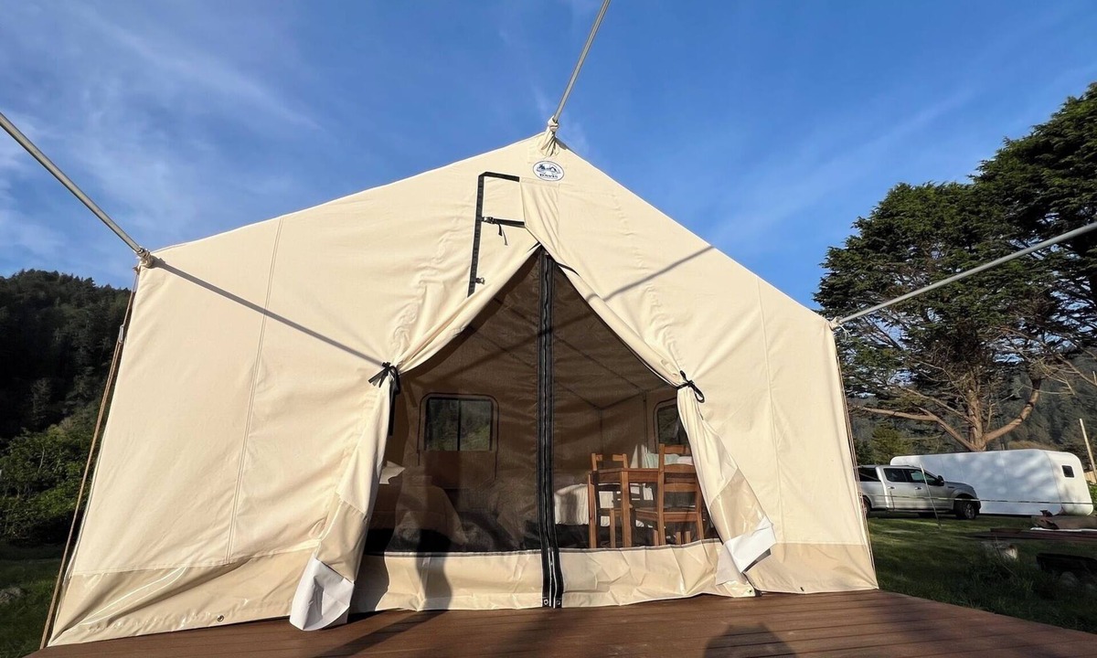 Klamath RV Rental | Glamping tent on the river.