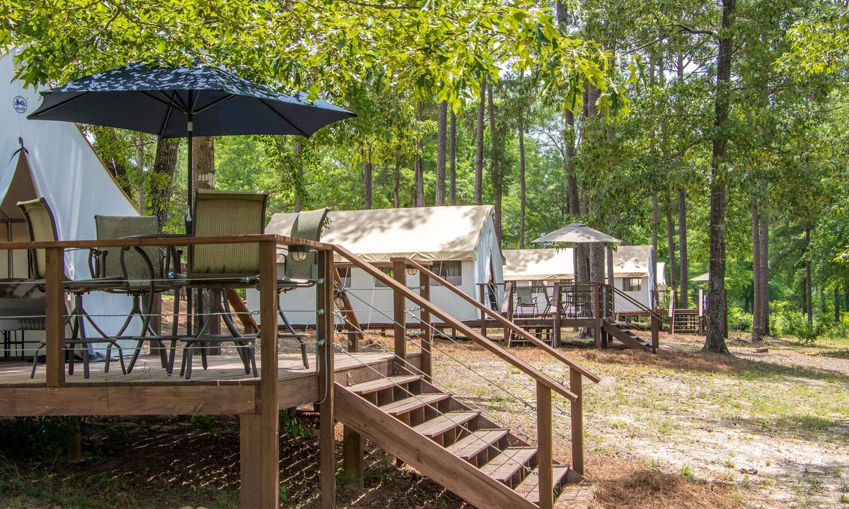 Rupert Cabin | Glamping tents overlooking a 70 acre lake