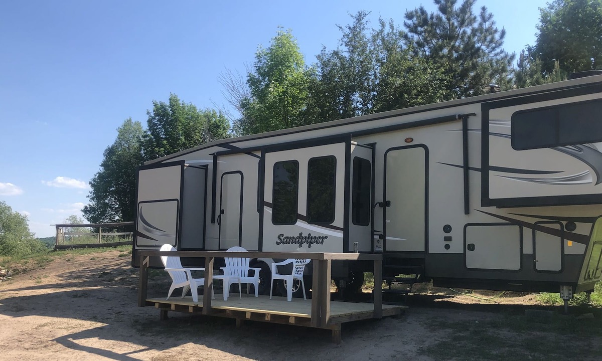 East Jordan House | Glamping!!
