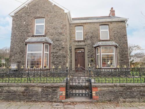 Ystradgynlais House | Glan Yr Afon
