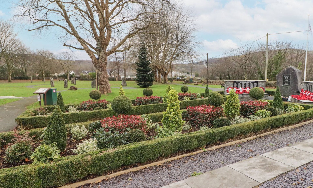 Gorseinon Cottage | Glan Yr Afon