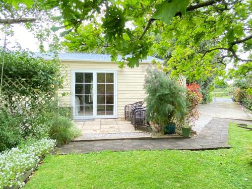 Patea House | Glascroft Gardens - Bed & Breakfast