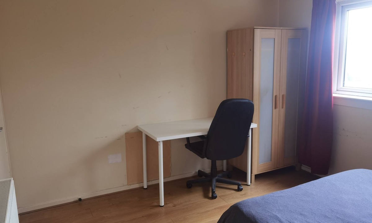 North Glasgow Apartment | Glasgow Apartment Free Parking
