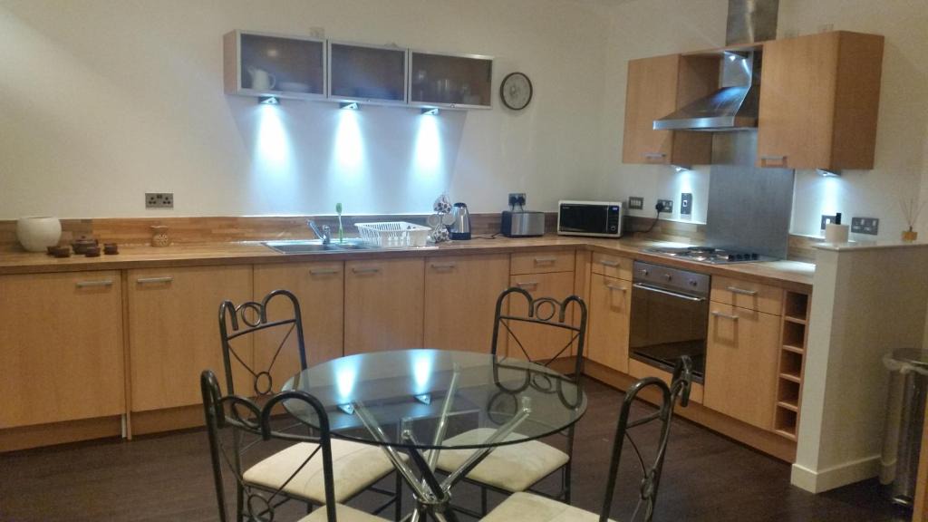 City Centre Glasgow Apartment | Glasgow Central Station Flat