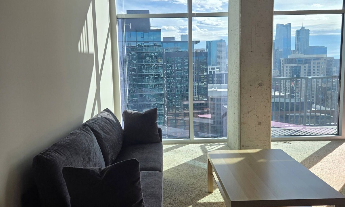 LoDo Condo | Glass House 21st Floor Condo with Amazing View