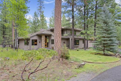 Black Butte Ranch House | Glaze Meadow 376