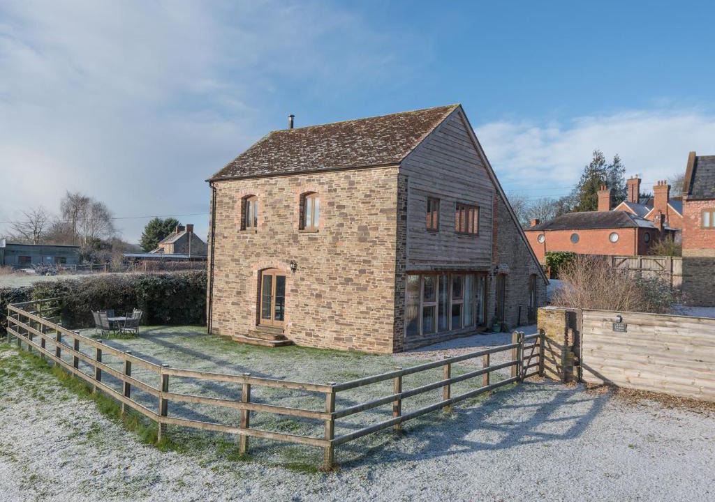 Caynham House | Glebe Barn