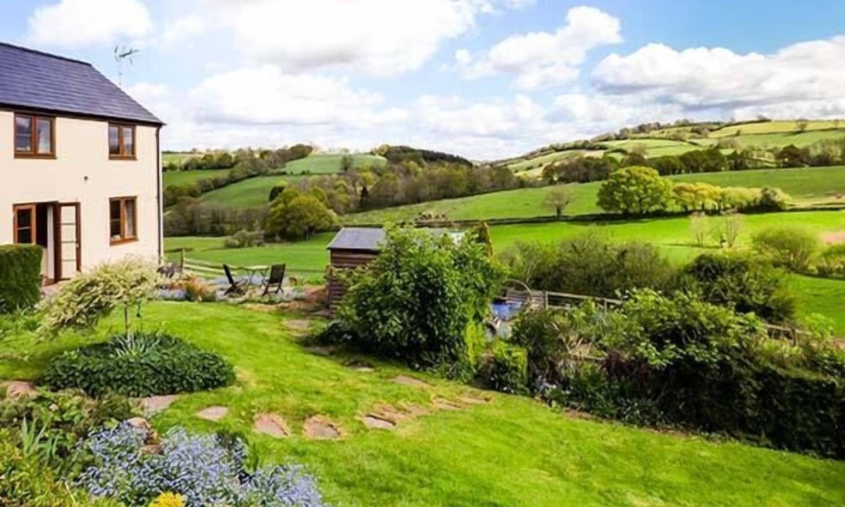 Coed-Y-Paen Cottage | Glebe Farm Cottage