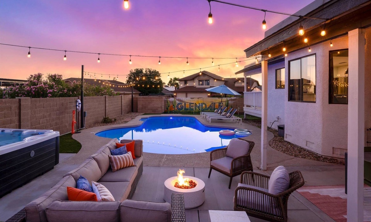 Glendale House | Glendale Nights: Sleeps 20 | Pool, HotTub, & Games