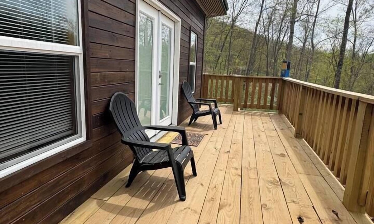 Glenville House | Glenville’s Rustic Charm