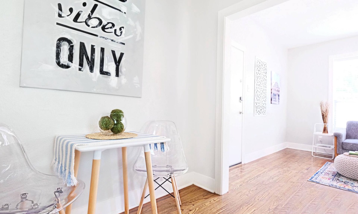 Lower Greenville Apartment | Global Cup The Dallas Native Arboretum Tickets Included