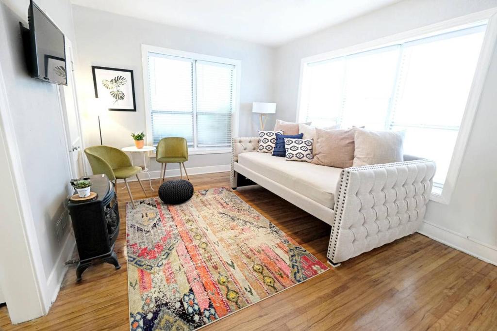 Lower Greenville Apartment | Global Cup Trendy Flat, Lower-Greenville Ave Area