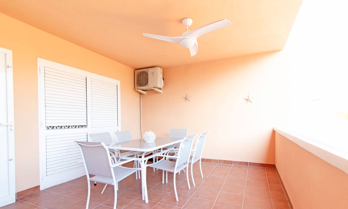 Playa de Almarda House | Global Properties: Cozy townhouse on Corinto beach
