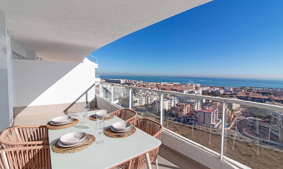 Canet de Berenguer Apartment | Global Vacacional: Modern two-terrace flat with sea and mountain views