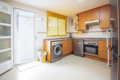 Sagunto House | Global Vacacional, Moderno y práctico adosado en Puerto de Sagunto