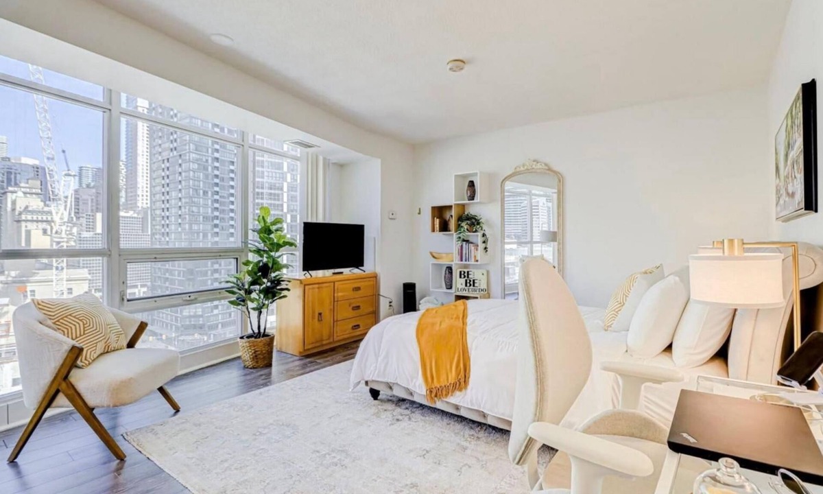Downtown Toronto Condo | GLOBALSTAY. Sunny Studio in the Heart of DT