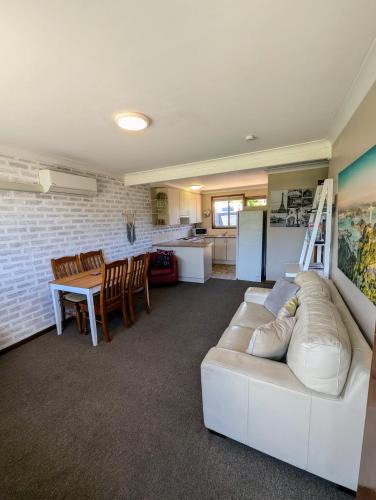 Gloucester Apartment | Gloucester - 2 Bedroom Apartments