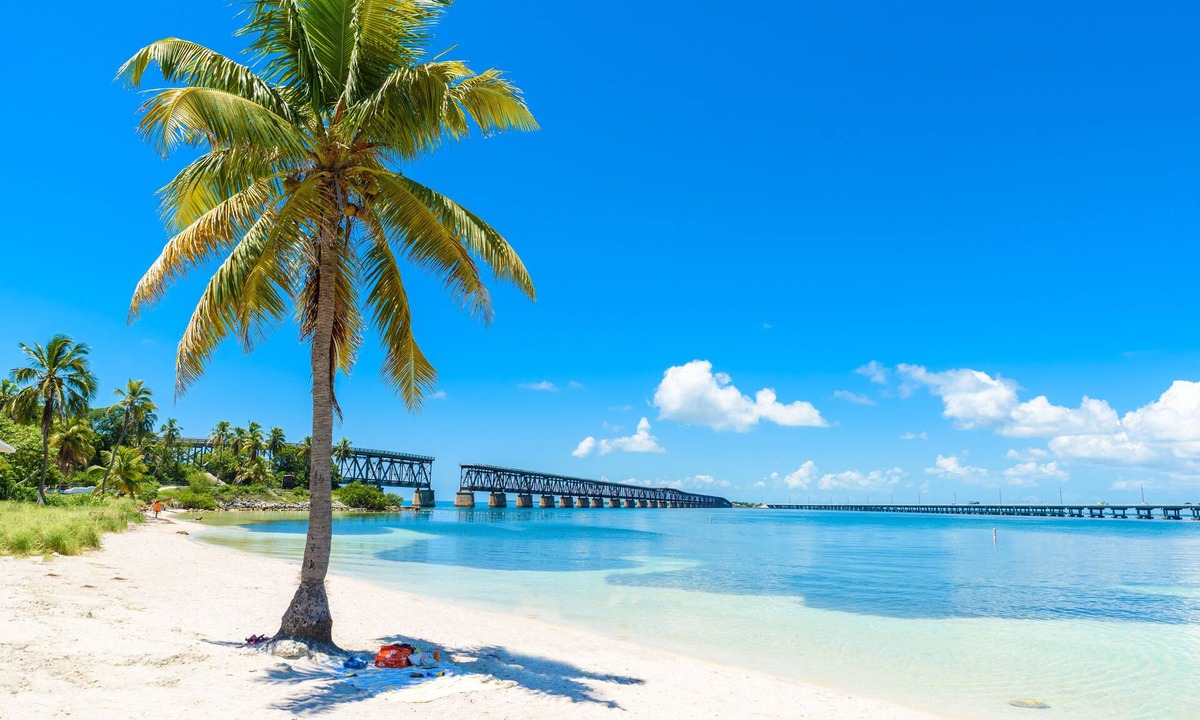 Key Colony Beach Hotel | Glunz Ocean Beach Hotel & Resort