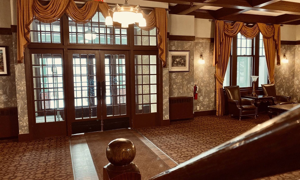 Corner Brook Hotel | Glynmill Inn