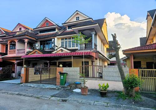 Simee House | GLYSM Ipoh Stay