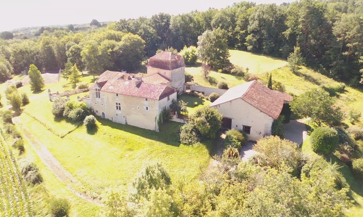 Leguillac-de-l'Auche Other | Goal Castle