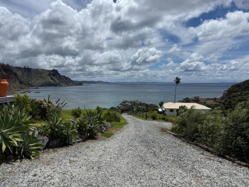 Leigh Other | Goat-Island Beach front get-away