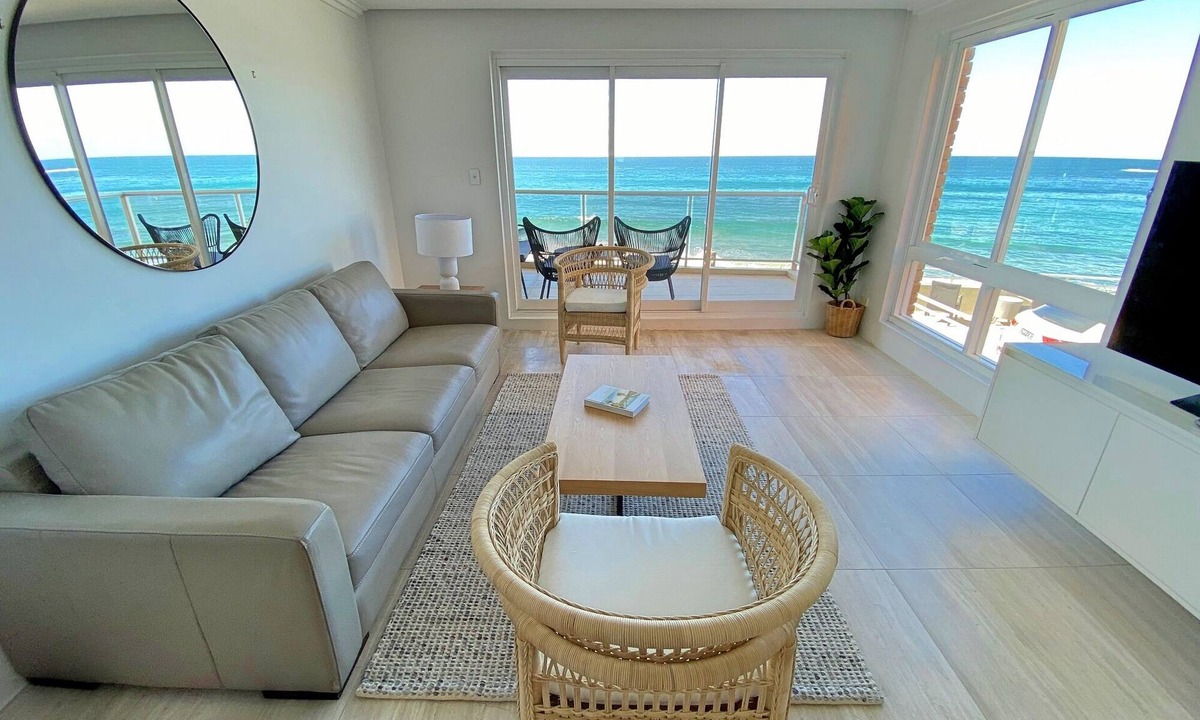 Cronulla Apartment | Gobsmacking Views 2, with Direct Beach Access