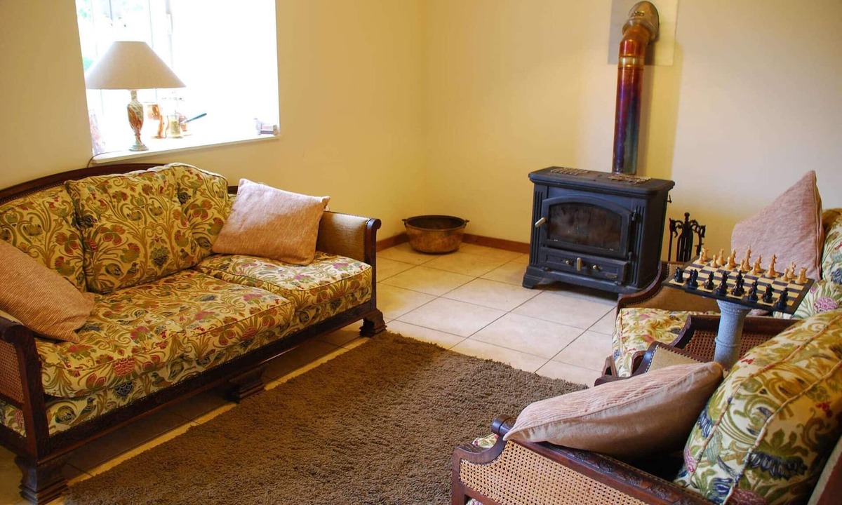 Sainte-Marguerite-d'Elle House | Golden Light Cottage Escape