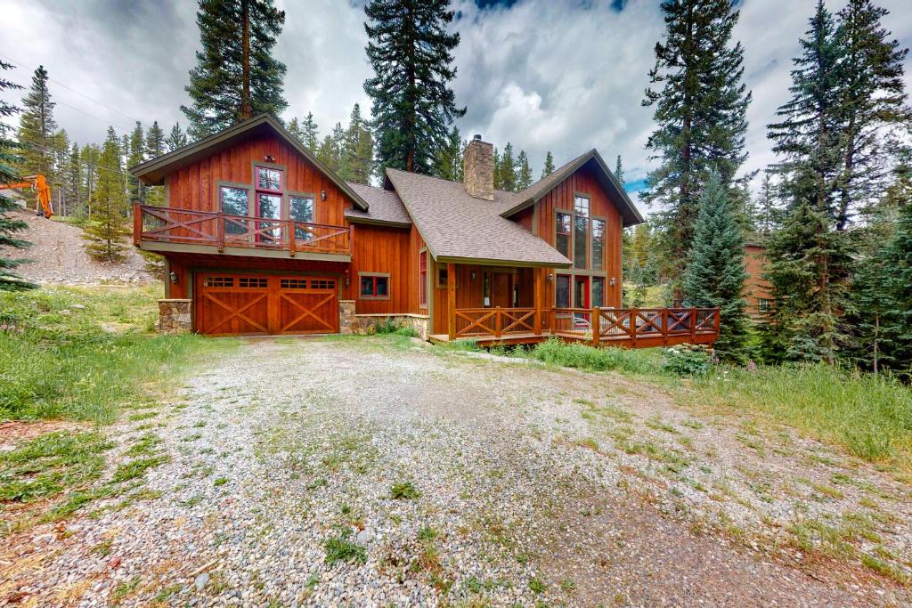 Crown House | Golden Crown Cabin