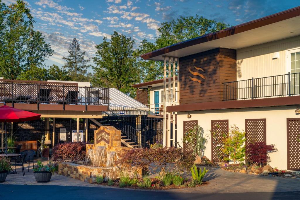 Calistoga Resort | Golden Haven Hot Springs