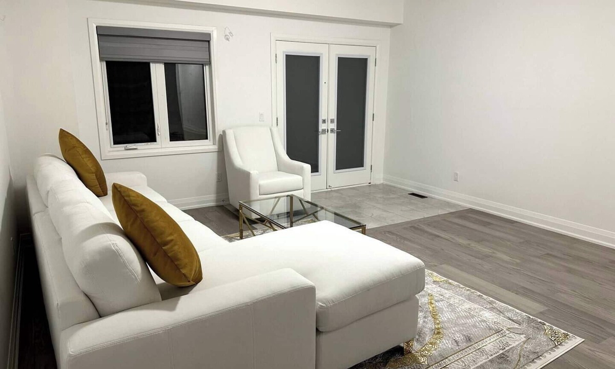 Courtice House | Golden House Comfort & Style