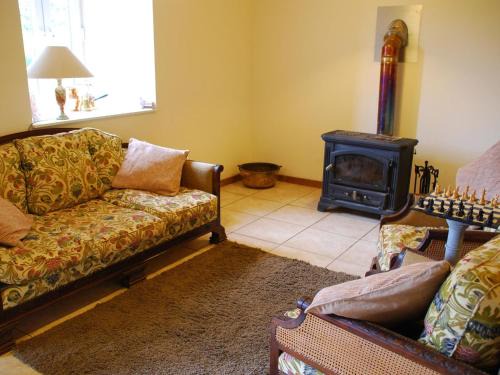 Sainte-Marguerite-d'Elle House | Golden Light Cottage Escape