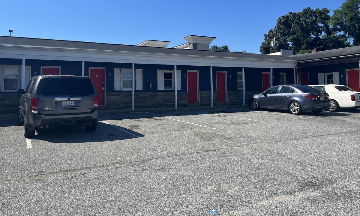 Blackwood Hotel | Golden Luck Motel