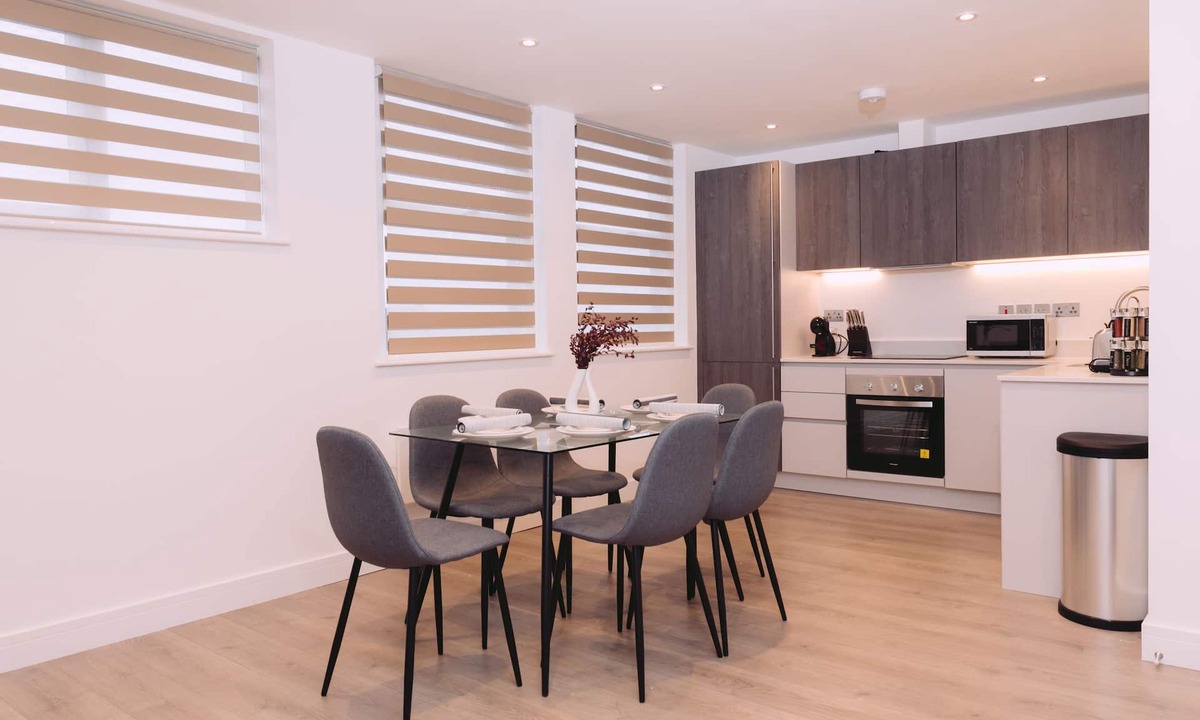 Golders Green Apartment | Golden Mansion