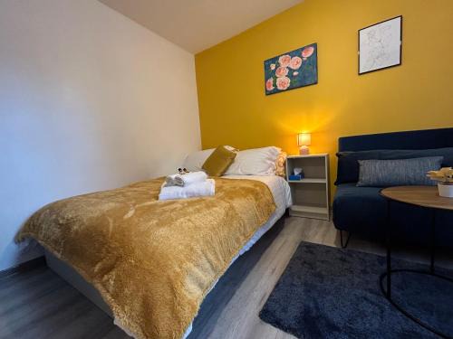 Great Baddow House | Golden Raspberry