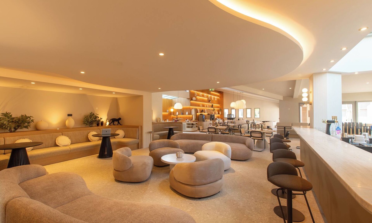 Montfavet Hotel | Golden Tulip Avignon Le Paradou