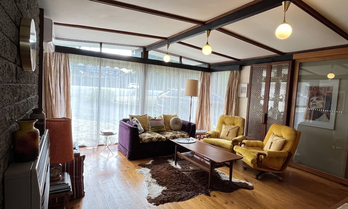 Mount Clear House | Goldfields Groovy 70's Getaway