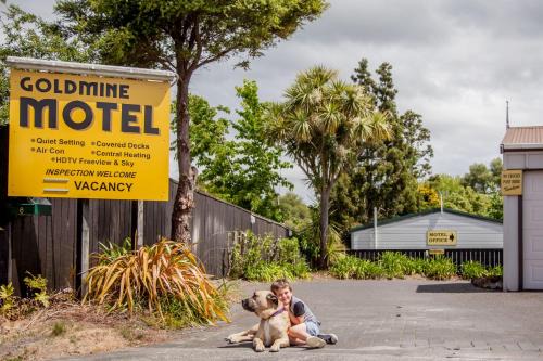 Waihi Hotel | Goldmine Motel