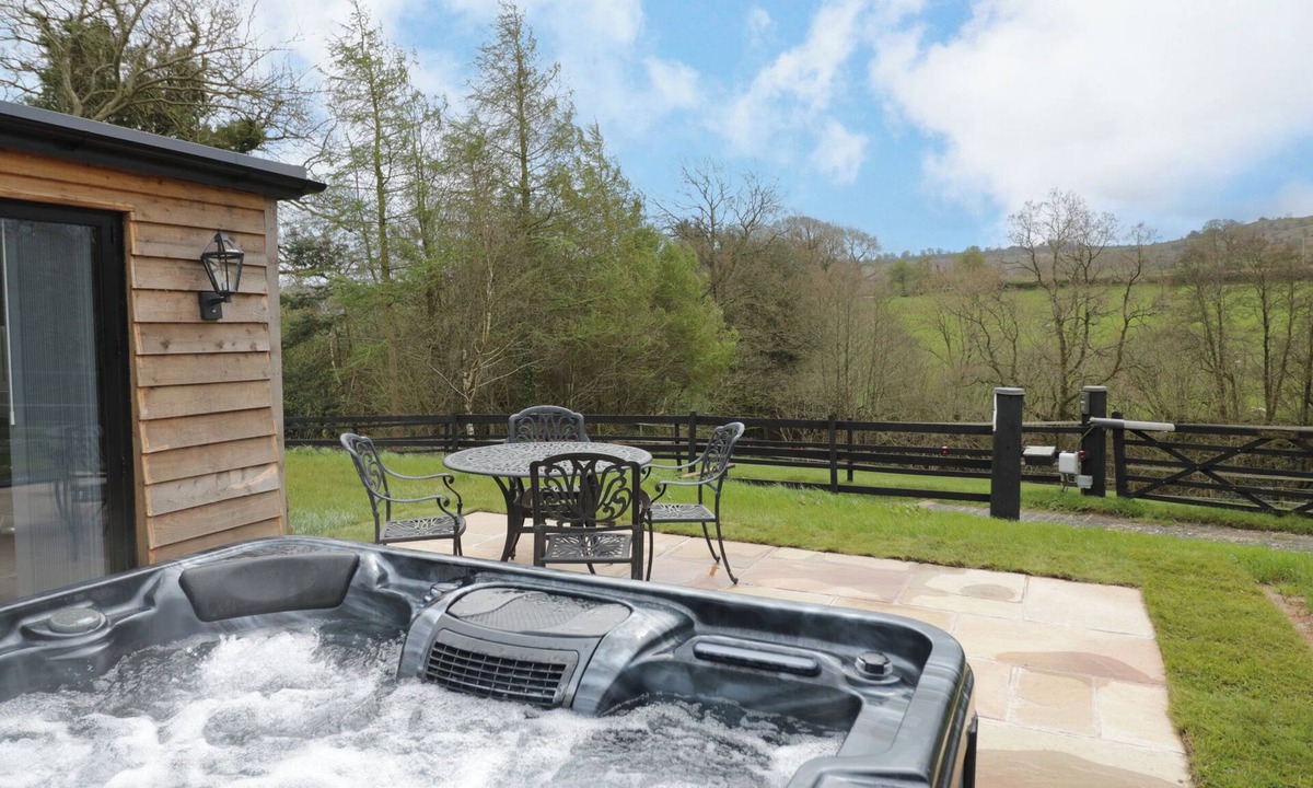 Kidderminster Cottage | Goldthorne Lodge