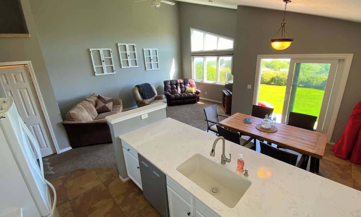 Brule House | Golf Course Condo w/Loft on Bayside at Lake Mac!