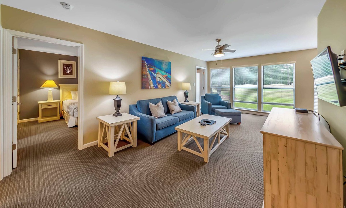 Fairfield Harbour Condo | Golf Course Condo with Pools & Family Fun!