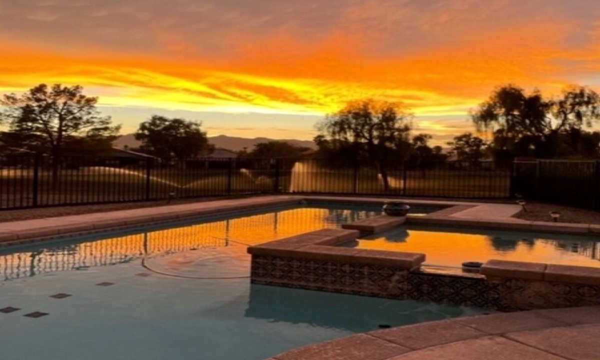 Fort Mohave House | Golf course dream pool and spa home