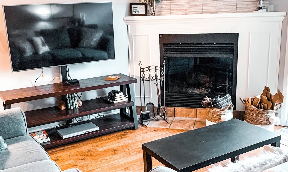 Mont-Tremblant House | Golf Course Townhome with Deck, BBQ & Views – 4BR Mont Tremblant