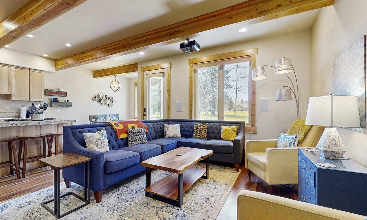 McCall Condo | Golf Course Townhome Peloton & EV Charger