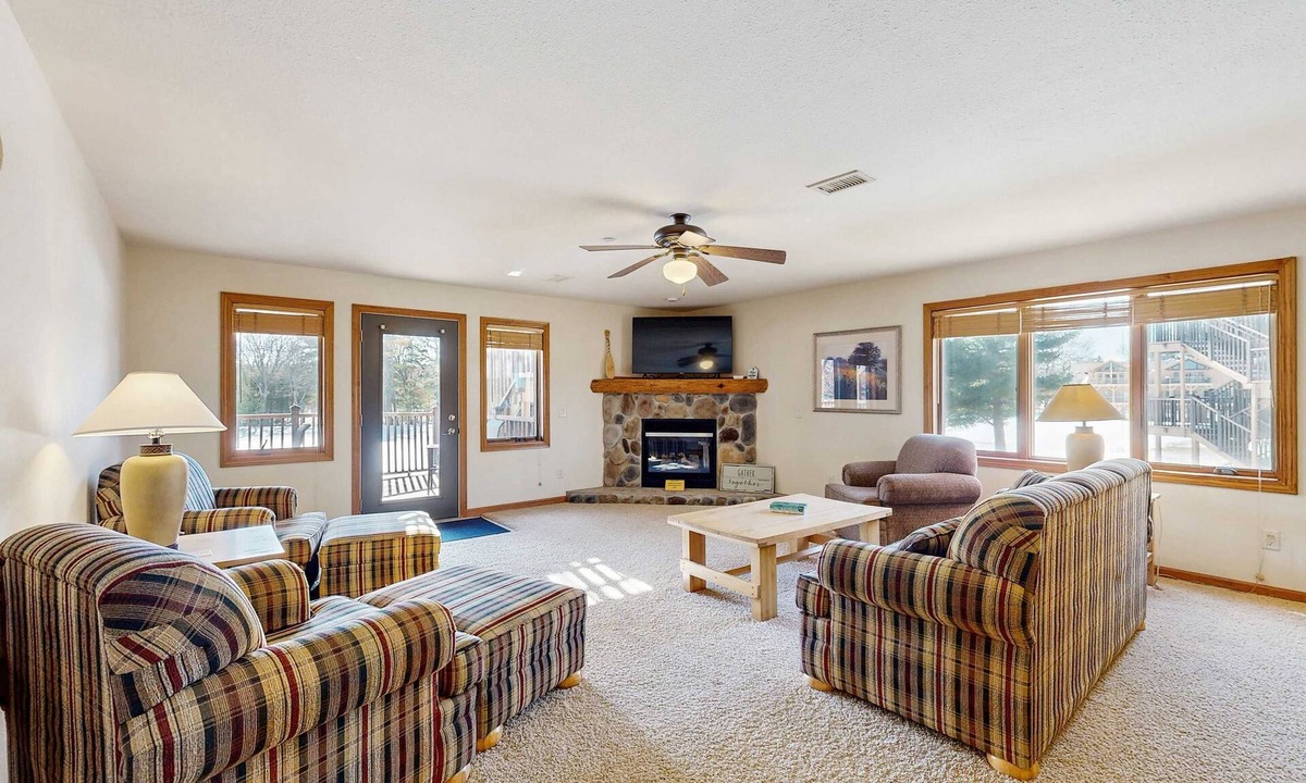 Arkdale Condo | Golf Course View Condo, w/Jetted Tub, Fireplace, Shared Pool & Hot tub