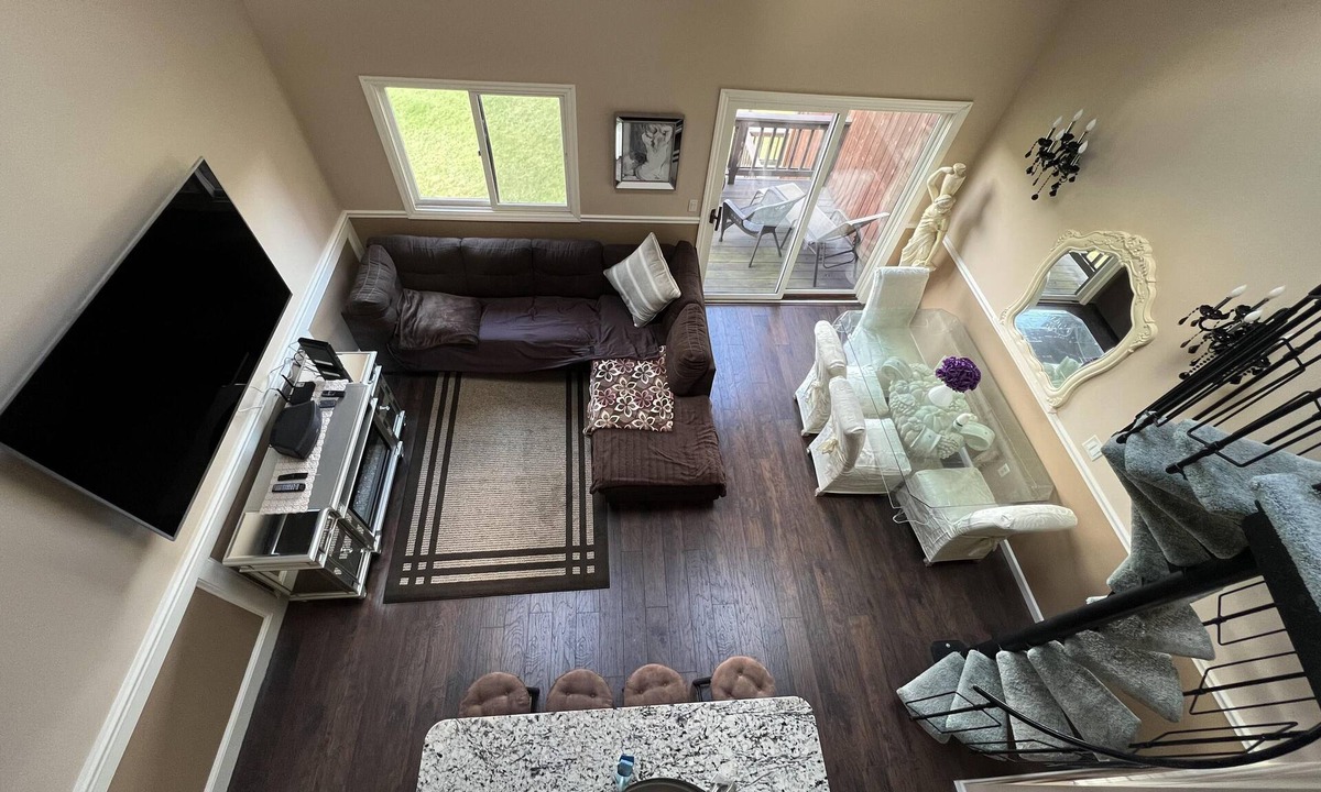 Vernon Condo | Golf Front | Mountain Views | Updated | Modern